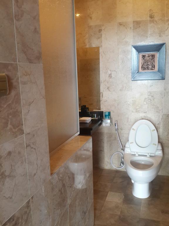 The Valley Resort Hotel Cimenyan Ngoại thất bức ảnh