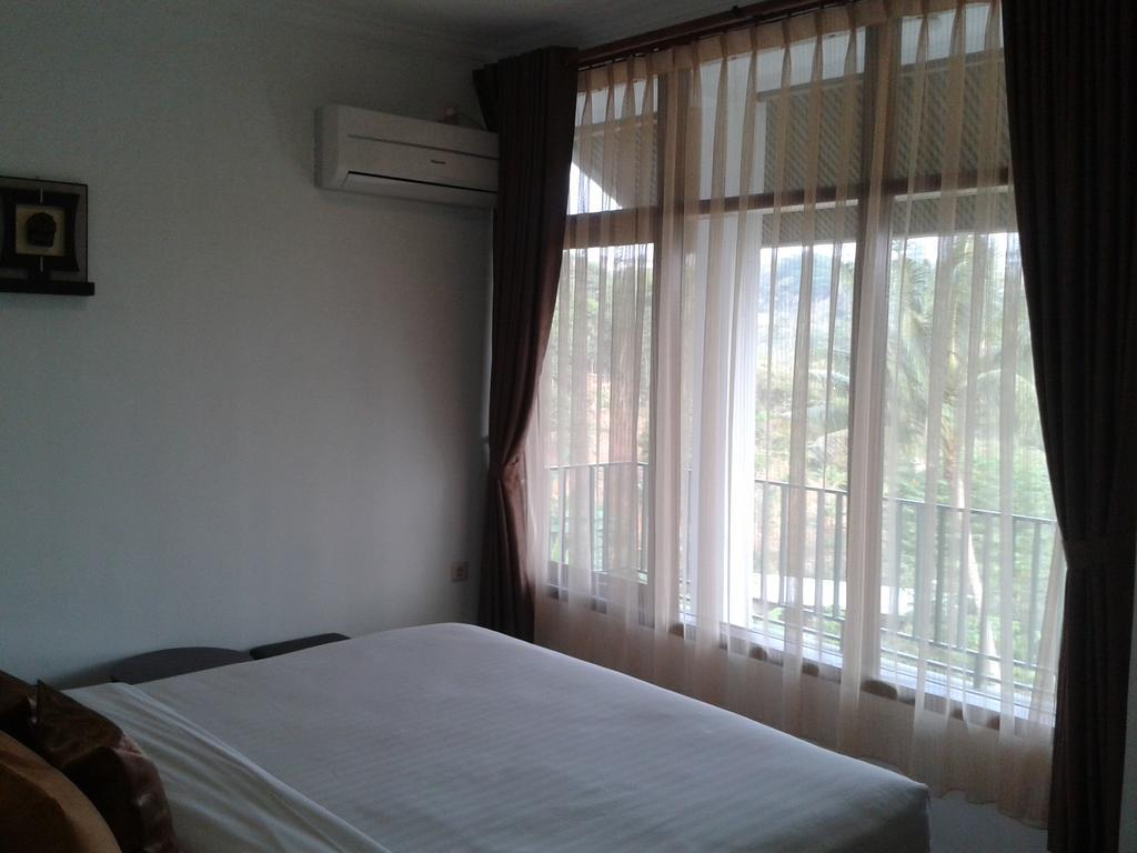 The Valley Resort Hotel Cimenyan Ngoại thất bức ảnh